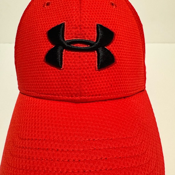 Under Armour Fitted Hat Red L/XL Embroidered Logo Vent Holes Unisex EUC - Picture 8 of 9